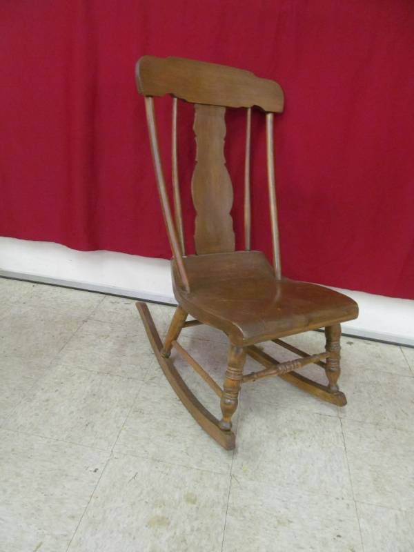lot 68 image: rocker