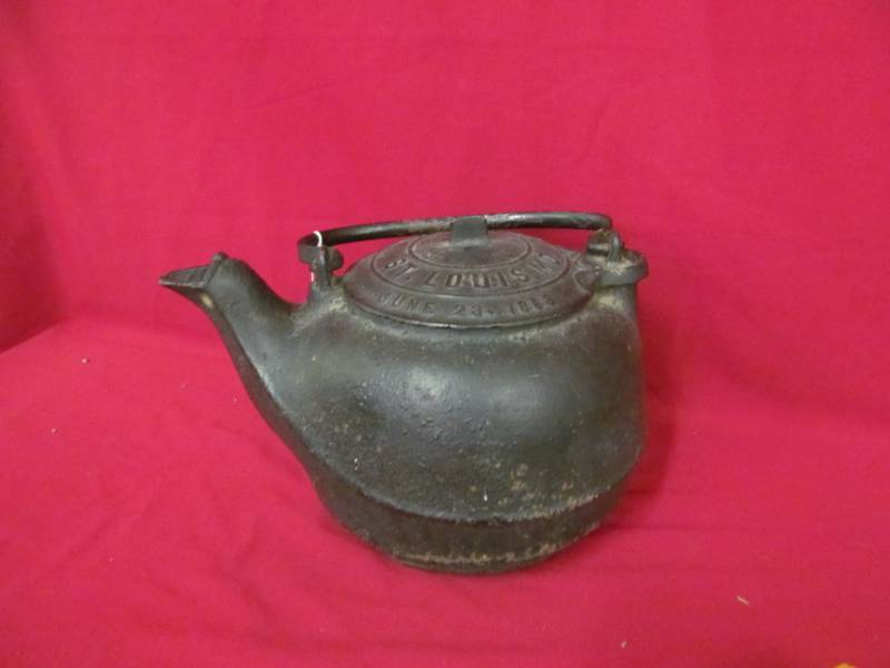 lot 85 image: GF Filly cast iron tea kettle