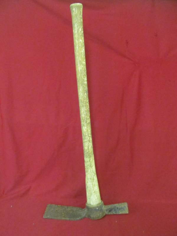 lot 102 image: miners pick