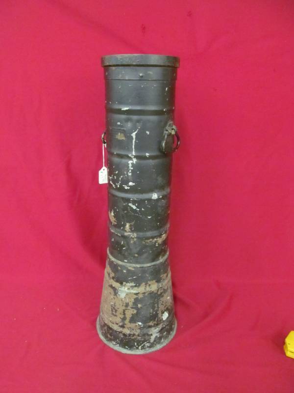 lot 104 image: vintage jewelers anvil