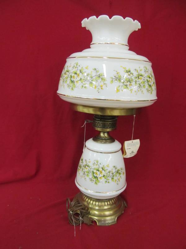 lot 106 image: vintage Quazel hurricane lamp