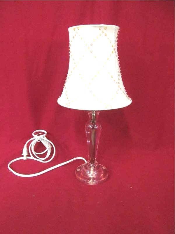 lot 111 image: table lamp