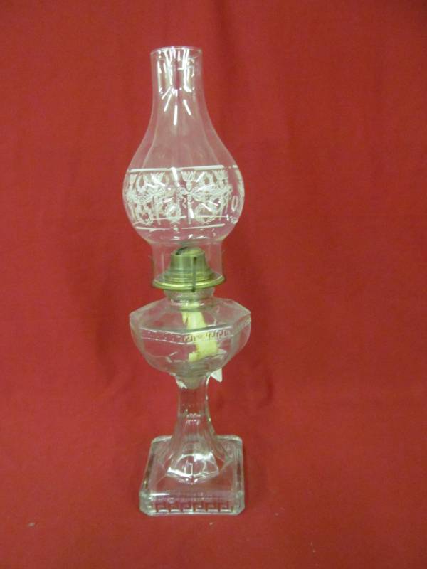 lot 141 image: vintage Greek key glass lamp