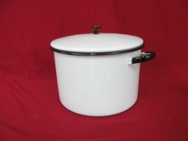 lot 149 image: Enameled ware kettle