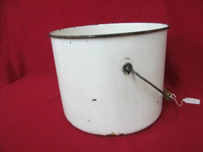 lot 156 image: Enamel ware kettle