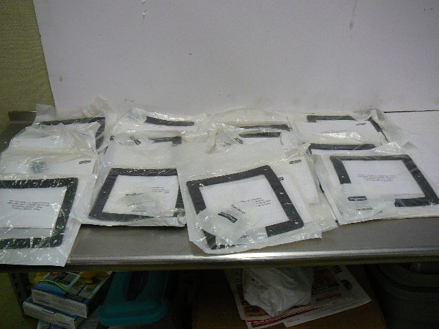 lot 5 image: Hoffman Gasket and Screws