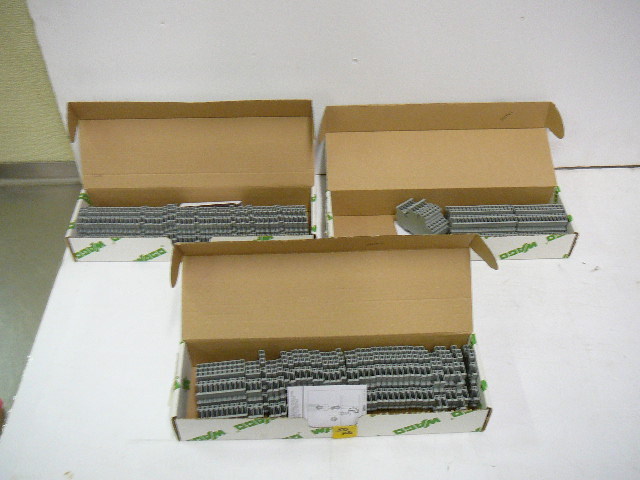 lot 29 image: Wago Conductor Base Modules