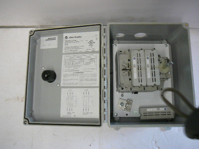 lot 42 image: Allen-Bradley Enclosed Molded Case Switch