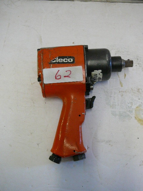 lot 62 image: 12 Air Impact Cleco