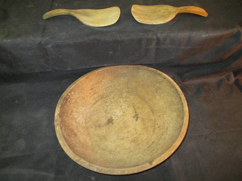 Wooden Bowl and paddles