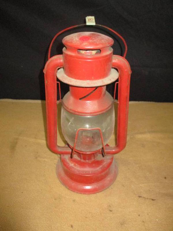Red Farwell Osmond Kirk and Company nice shape with globe