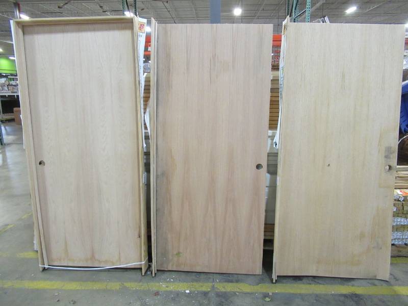 lot 16 image: 3 Reliabilt Damaged 36 X 80 Oak Hollow Core Door, 1 RH 687695, 2 LH. 687696, Unfinished Interior Doors