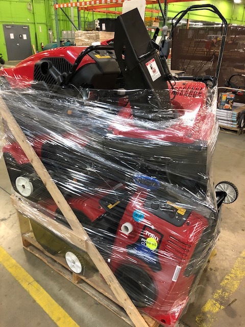 lot 1 image: SNOW BLOWER WHOLESALE PALLET