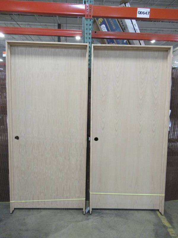 lot 159 image: ReliaBilt Prehung Hollow Core Flush RH Oak Interior Door (Common 36-in x 80-in) 687695
