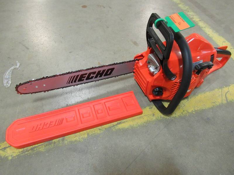 lot 6 image: ECHO 14 in. 30.5cc Gas Chainsaw, CS-310-14.