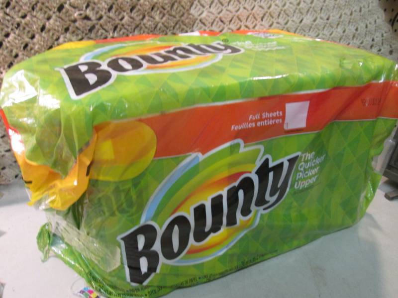 13 Rolls of Bounty Paper Towels Pac...