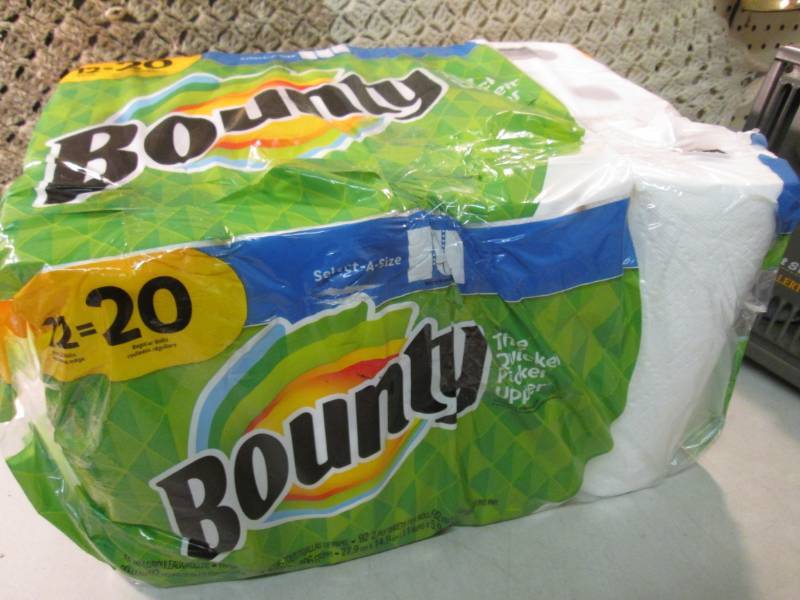 12 Rolls of Bounty Mega Rolls of Pa...