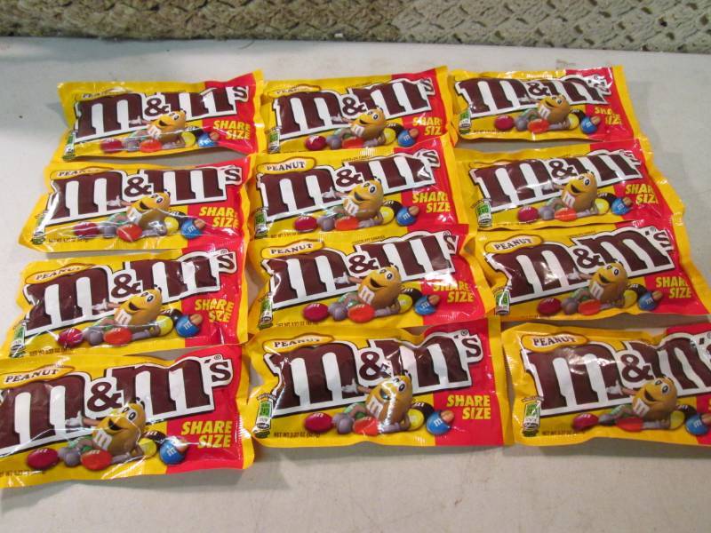 12 Share Size Bags of Peanut M&Ms ...