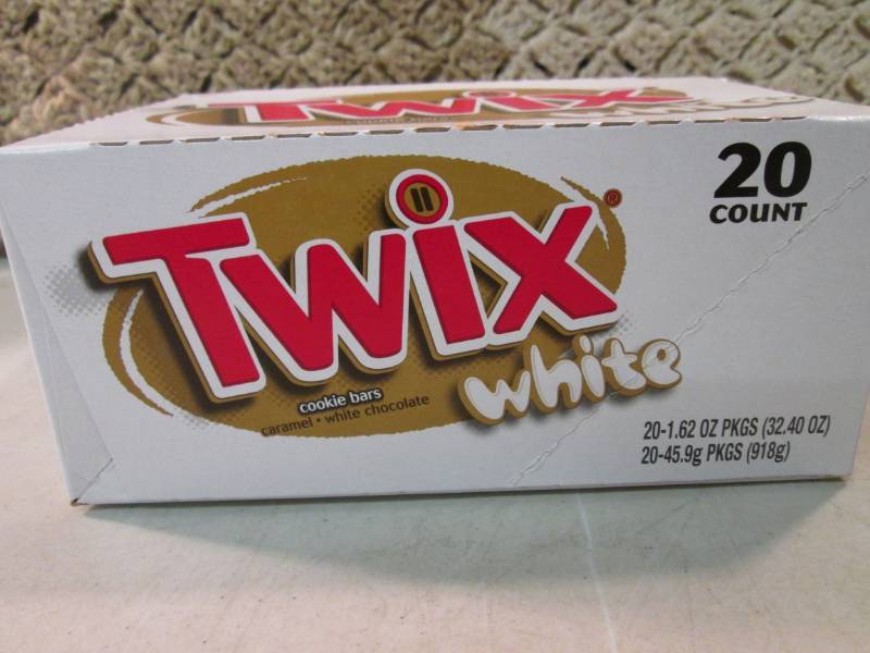 Box of 20 Twix White Cookie Bars Be...