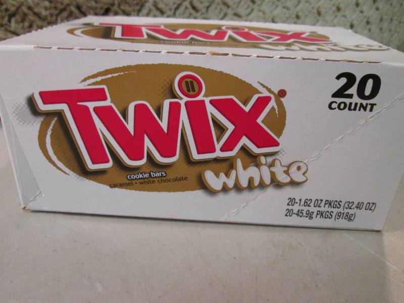 Box of 20 Twix White Cookie Bars Be...