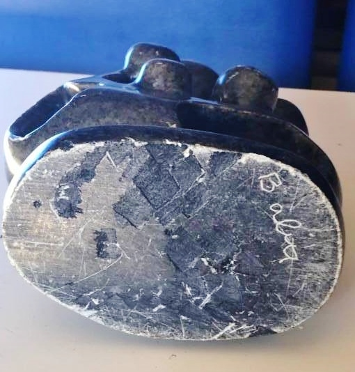 lot 14 image: Contemporary Art African Carved Black Stone - Signed By Artist On The Bottom - No Chips OR Cracks - Some Age Related Wear To Edges Of Stone