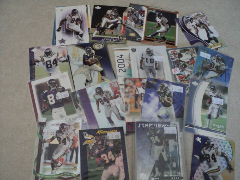 25 Randy Moss Cards...
