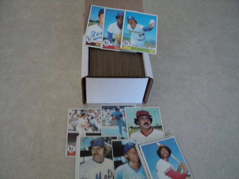 Box of 1979 Topps Baseball Cards...