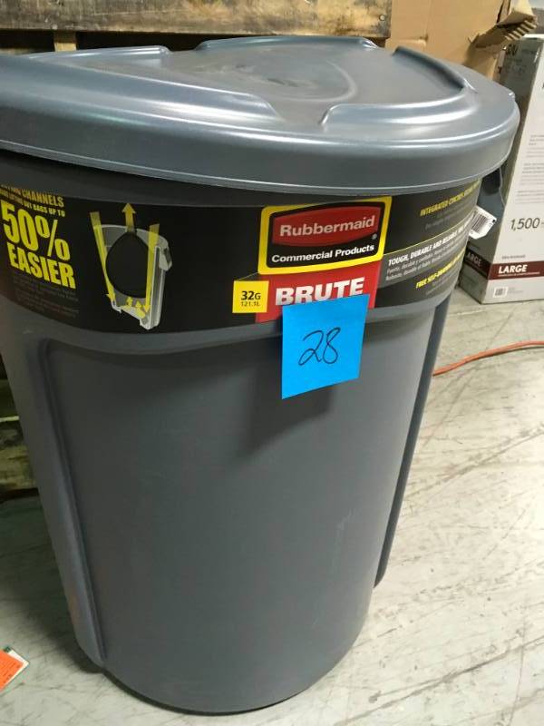lot 28 image: Rubbermaid Commercial Products Brute 32 Gal. Gray Round Vented Trash Can with Lid in like new condition