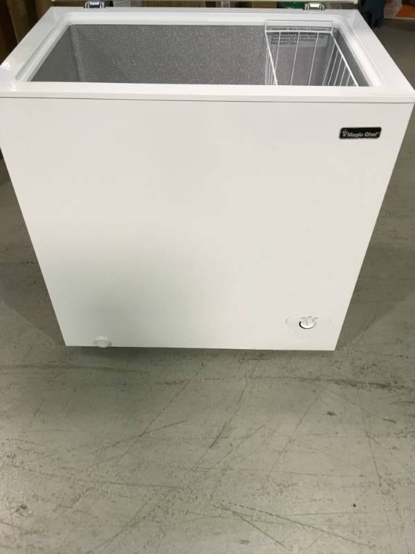 lot 1 image: Magic Chef 7.0 cu. ft. Chest Freezer in White scratch and dent not used