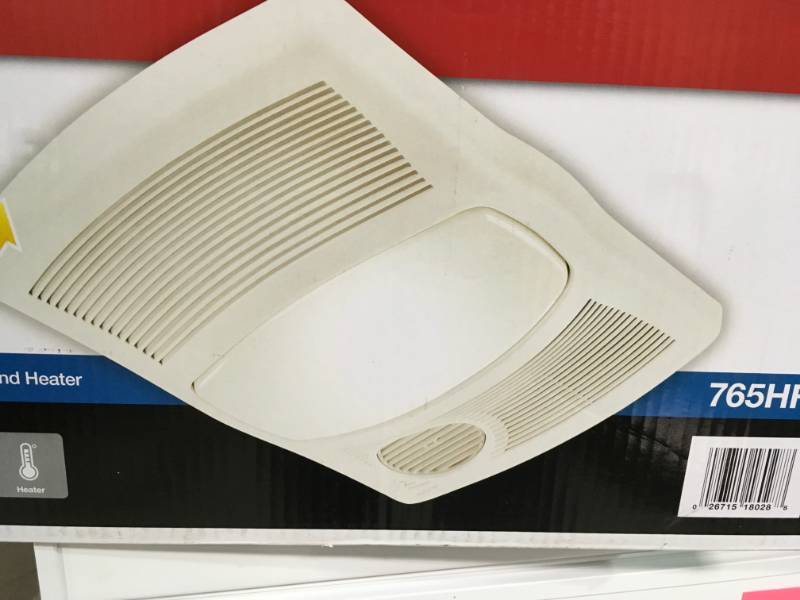 lot 14 image: NuTone 100 CFM Ceiling Directionally Adjustable Bathroom Exhaust Fan with Light and 1500-Watt Heater open box in like new condition