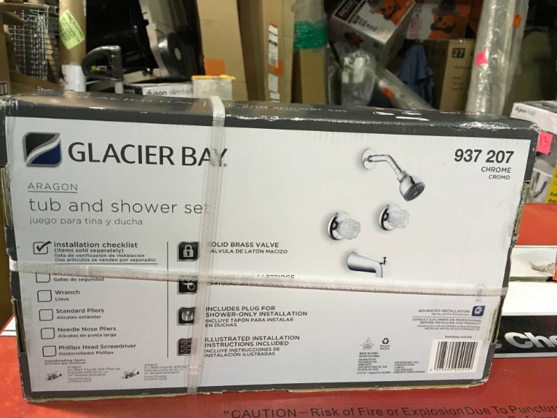 lot 40 image: Glacier Bay Aragon WaterSense 2-Handle 1-Spray Tub and Shower Faucet in Chrome not used
