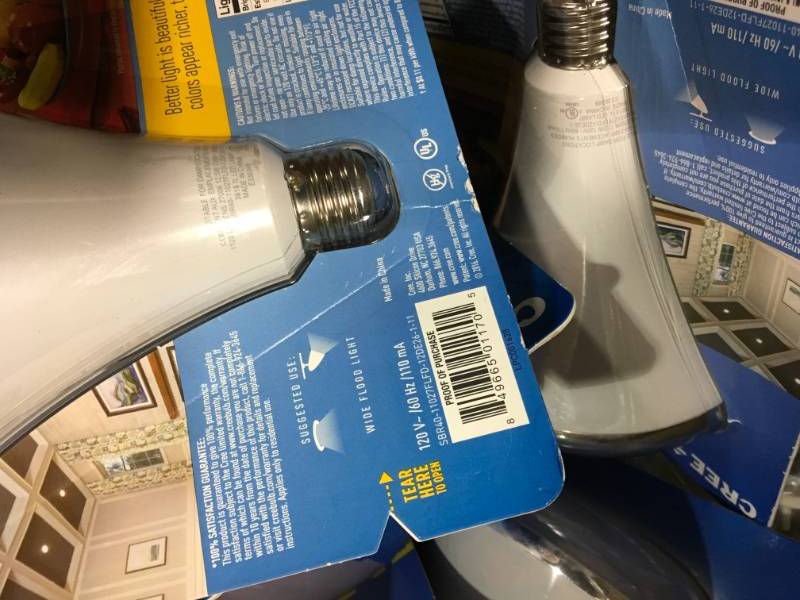 lot 98 image: HUGE LOT OF Cree SA19-11050MDFD-12DE26-1-11 Led 75W Replacement A19 Daylight (5000K) Dimmable Light Bulb, not used