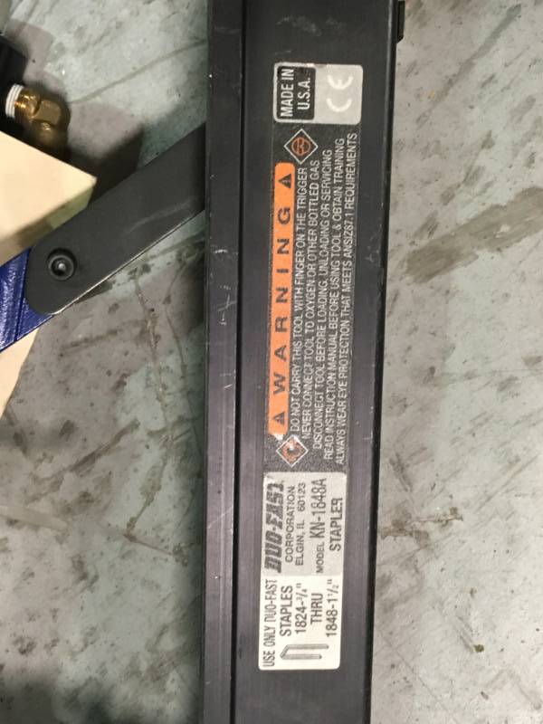 Duo-Fast KN-1848A Heavy Duty 18 Gauge Medium Wire Pneumatic Stapler in like new condition