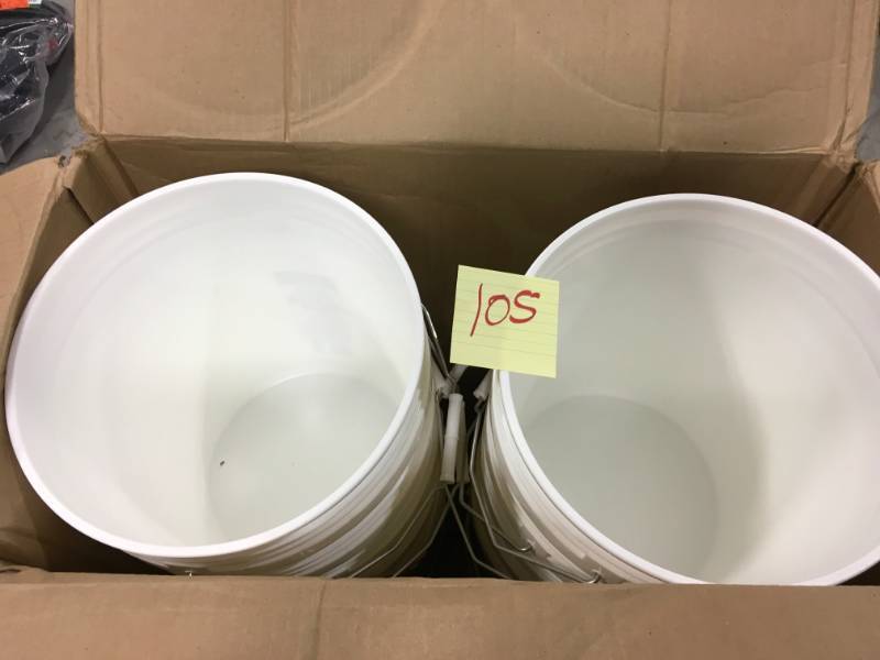 lot 105 image: Leaktite 5 gal. Bucket CASE
