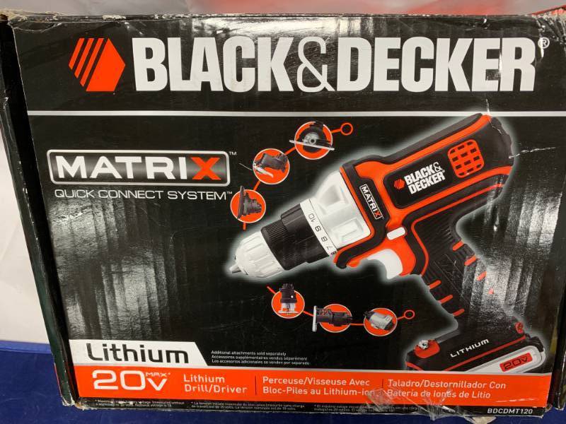 lot 16 image: New Black & Decker 20 Volt Drill