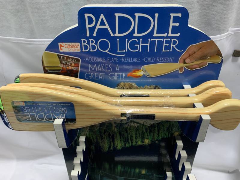 lot 19 image: Lot of 3 Paddle Lighters