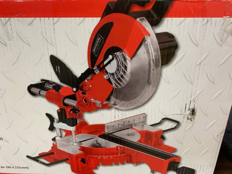 lot 21 image: 10 Sliding Miter Saw