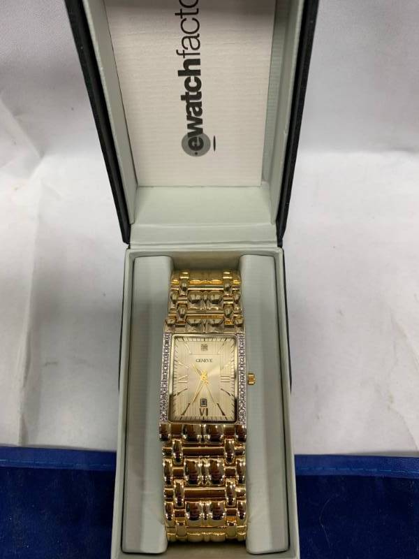 lot 52 image: Ladies Watch