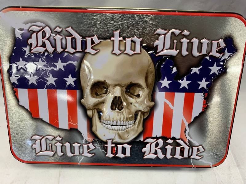 lot 67 image: Live to Ride Biker Knife Set (sealed)