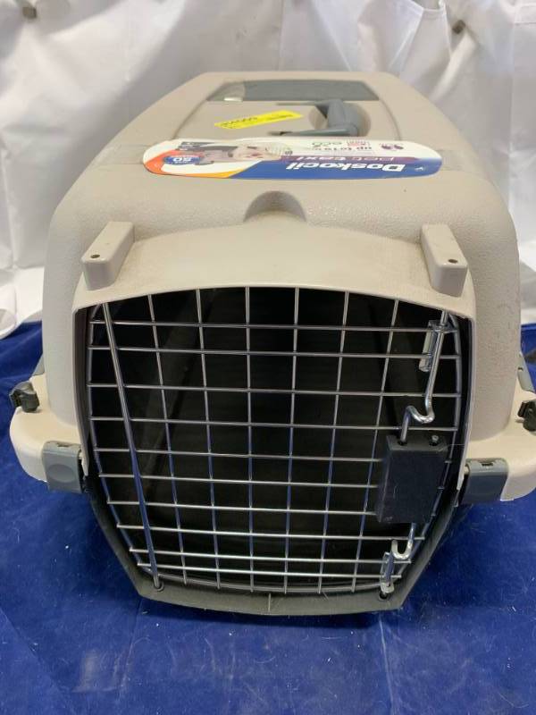 lot 84 image: Pet Taxi for Dogs up to 15 lbs