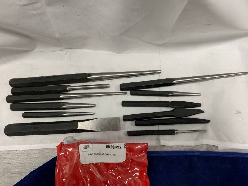 lot 101 image: Carquest 12pc Punch & Chisel Set