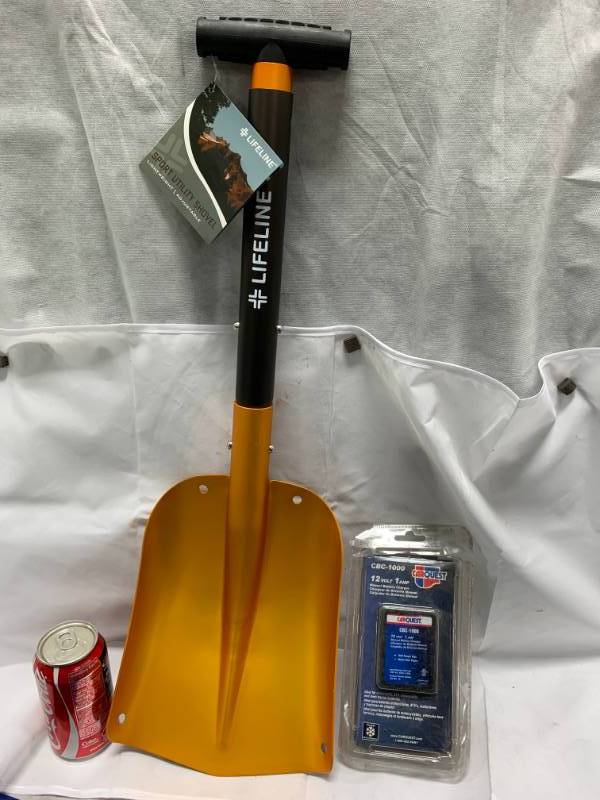 lot 106 image: Emergency Telescoping Vehicle Shovel & Battery Tender Charger