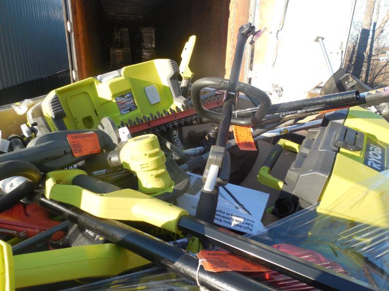 PALLET LOT OF GENERAL MERCHANDISE AND TOOLS
