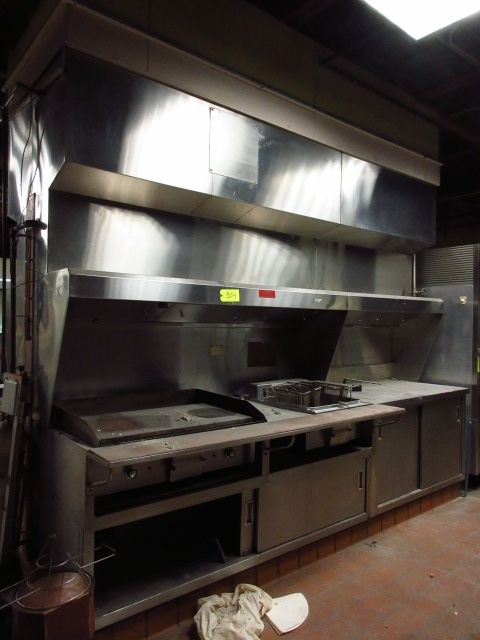 GE GRIDDLE WITH DOUBLE FRYER AND PREP STATION AND HOOD