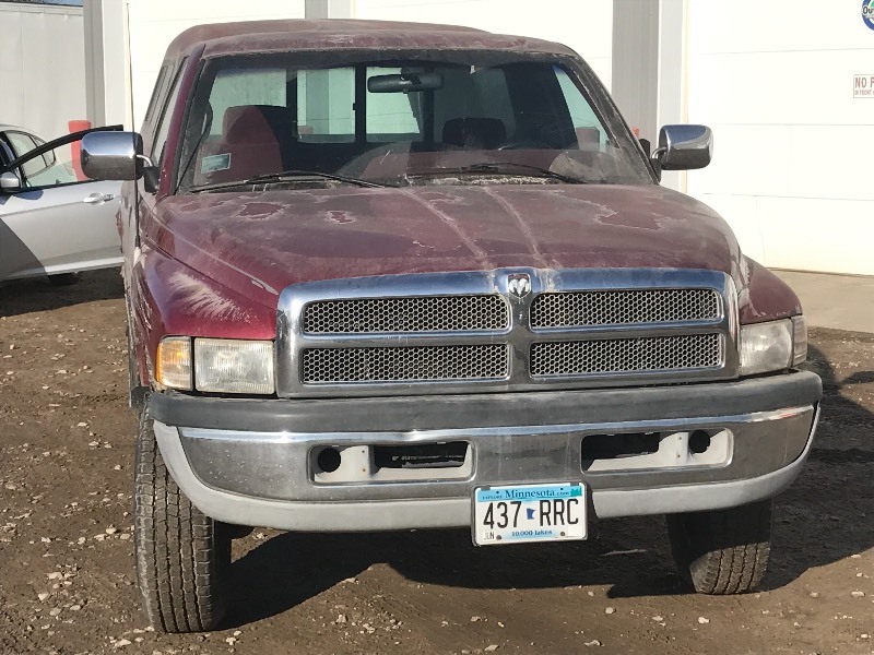lot 2A image: 1994 Dodge Ram 1500 SLT