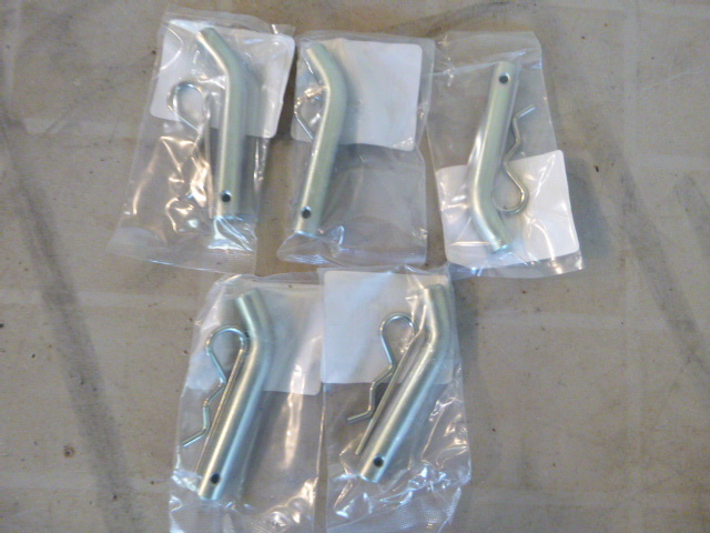 lot 20 image: 5 Valley Hitch Pins
