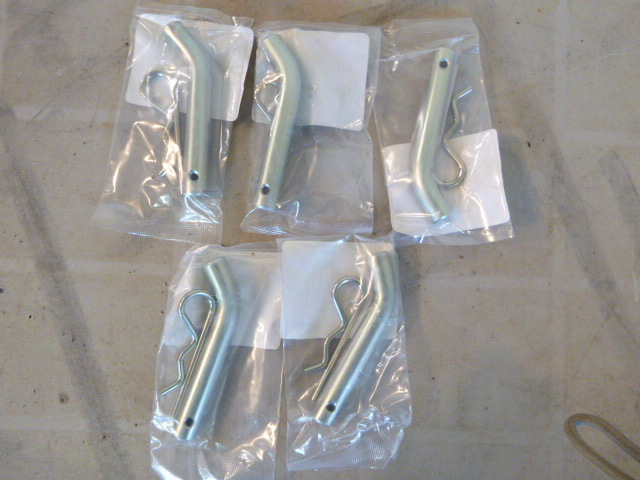 lot 21 image: 5 Valley Hitch Pins