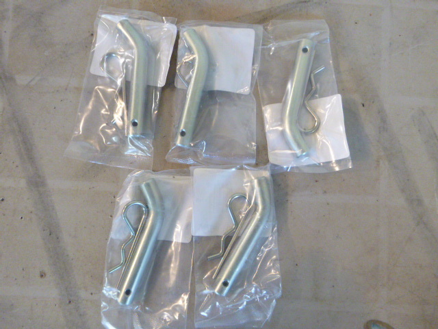 lot 22 image: 5 Valley Hitch Pins