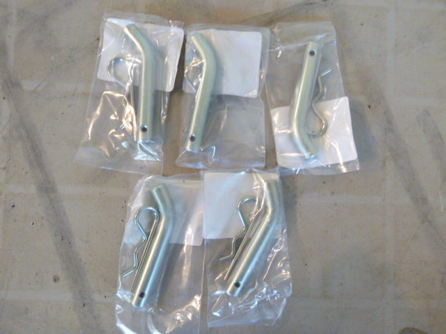 lot 24 image: 5 Valley Hitch Pins