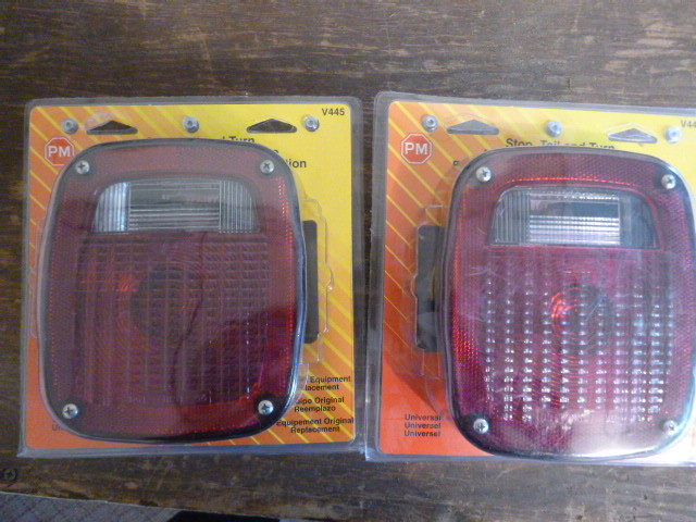 lot 33 image: PM StopTailTurn Lights